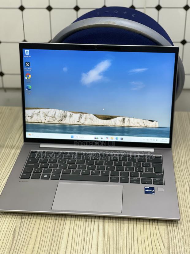 Laptop HP ZBook Firefly 16 G10 32GB Intel Core I7 SSD 512GB