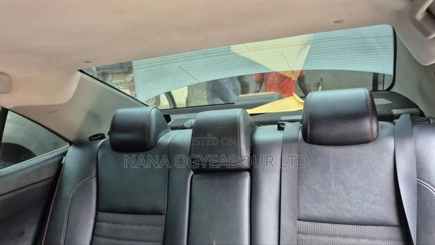 Toyota Camry 2017 Silver