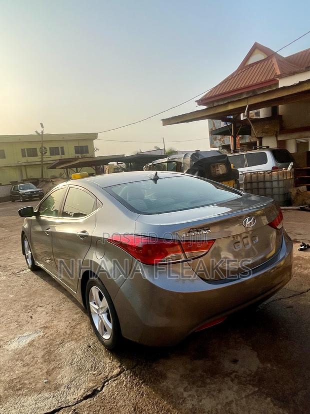 Hyundai Elantra 2013 Gray