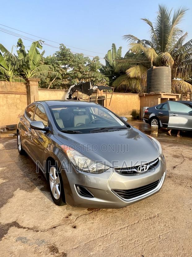 Hyundai Elantra 2013 Gray
