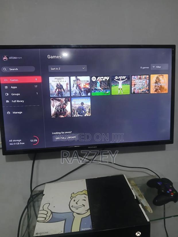 Xbox One With 2controller And 8games photo 3