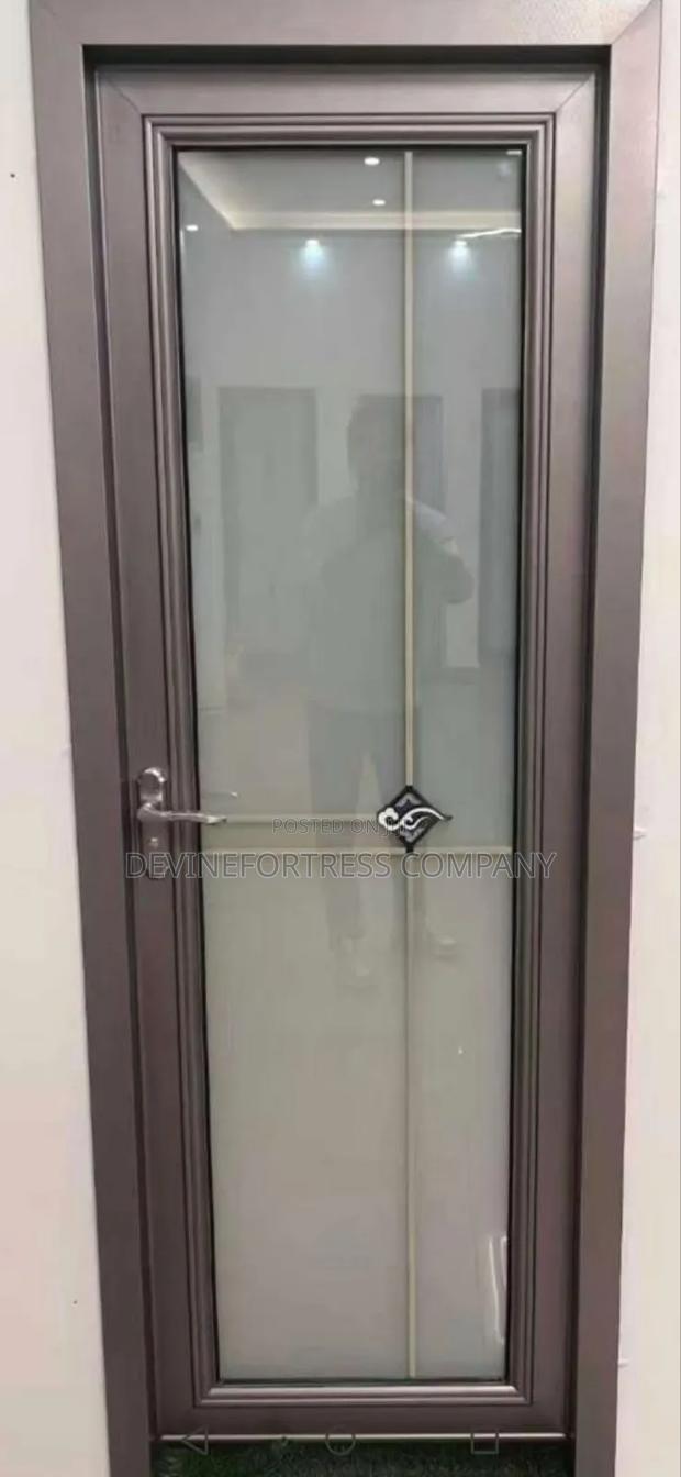 High Quality Bathroom Glass Doors Available as Seen