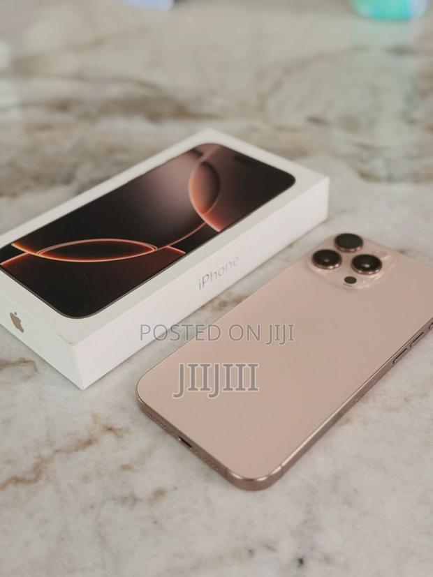 Apple iPhone 16 Pro Max 256 GB Gold · Photo 3