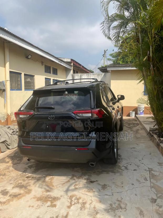 Toyota RAV4 XLE Premium AWD 2023 Black