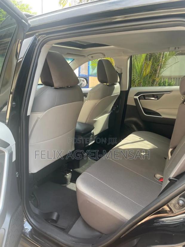 Toyota RAV4 XLE Premium AWD 2023 Black