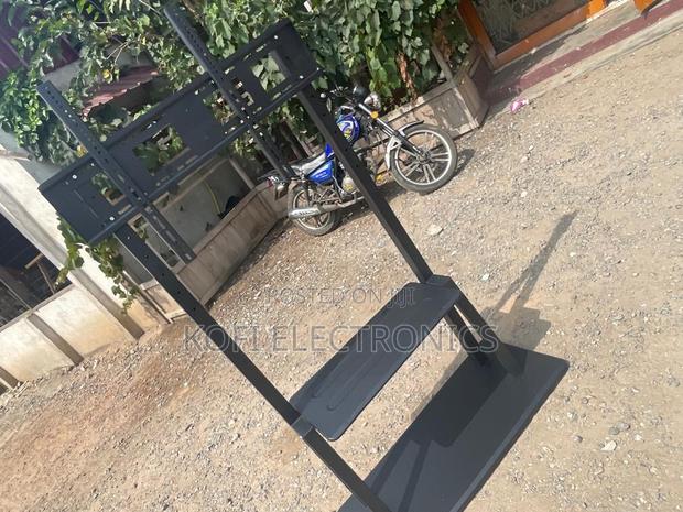 55”–100” Tv Mount Professional-Strength, Wall Mount · Photo 2