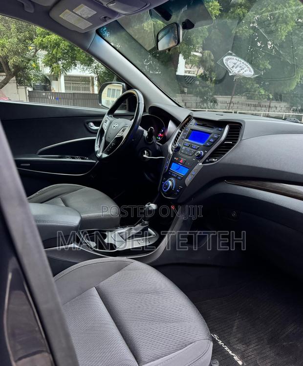 Hyundai Santa Fe Limited 4dr SUV AWD w/Saddle Interior (3.3L 6cyl 6A)