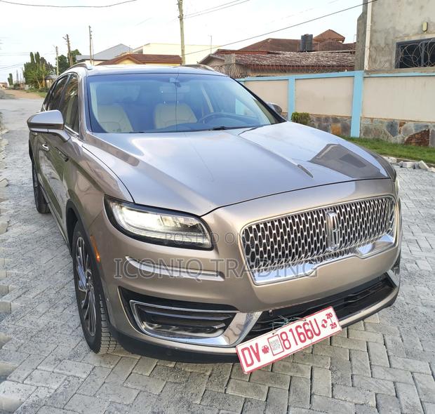 Lincoln Nautilus 2020 Beige photo 11