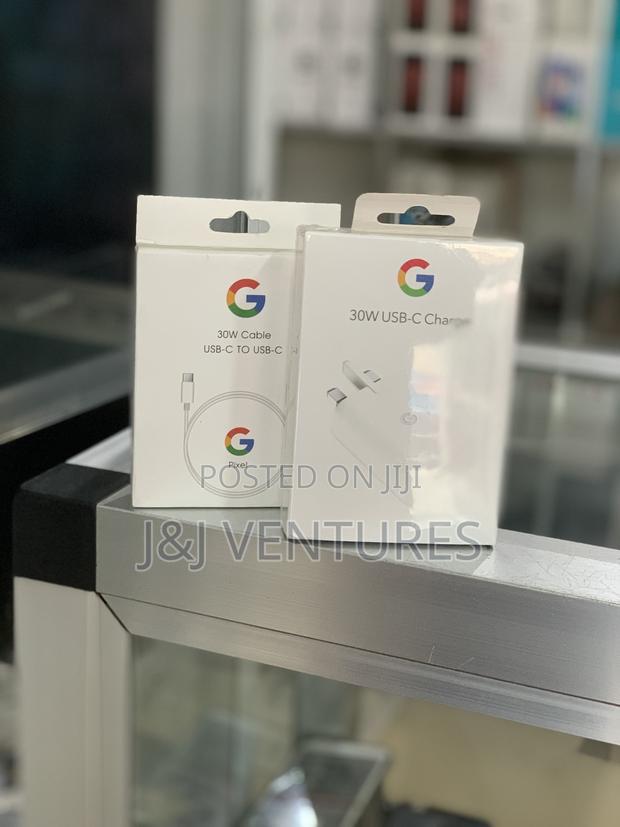 Google Pixel Complete Charger · Photo 2
