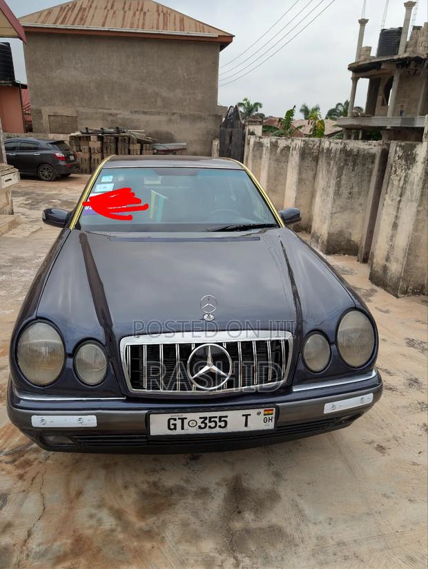 Mercedes-Benz E230 1997 Blue