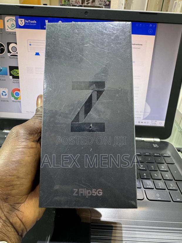 New Samsung Galaxy Z Flip 256 GB White