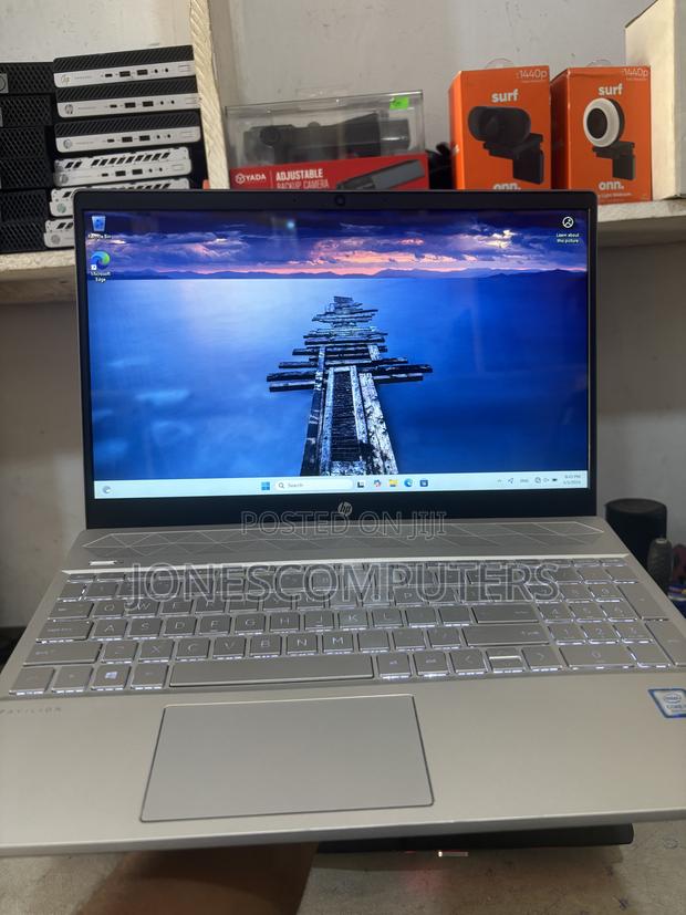 Laptop HP Pavilion 15-cs3063cl 12GB Intel Core i5 HDD 1T