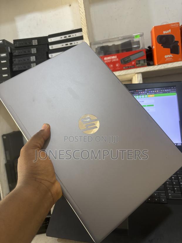 Laptop HP Pavilion 15-cs3063cl 12GB Intel Core i5 HDD 1T photo 4