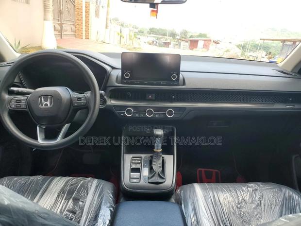 Honda CR-V 2024 Silver photo 3