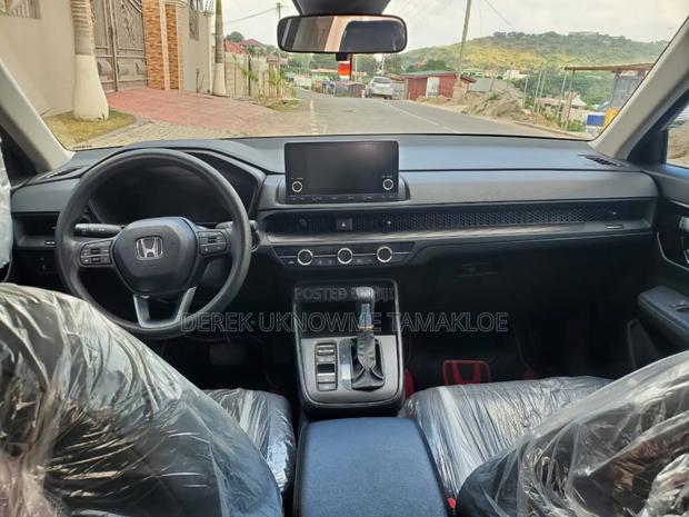 Honda CR-V 2024 Silver photo 4
