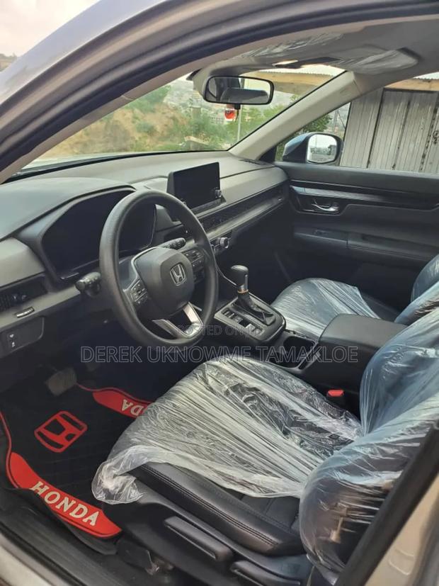 Honda CR-V 2024 Silver photo 10