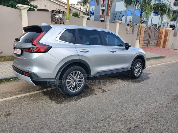 Honda CR-V 2024 Silver photo 12