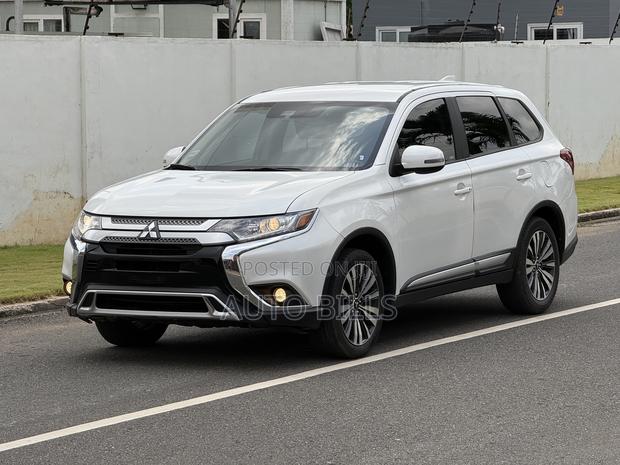 Mitsubishi Outlander SE S-AWC 2020 White