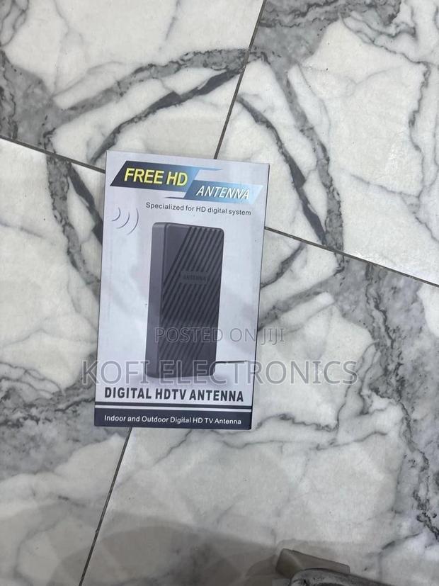 Free Hd Antenna Compact, Reception-Ready Device · Photo 2