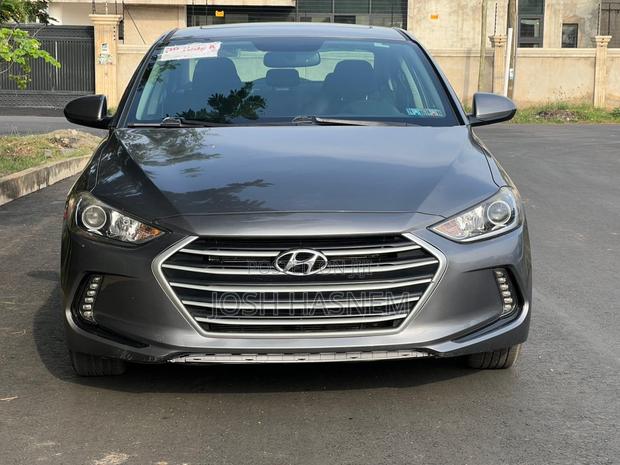 Hyundai Elantra Limited 2018 Silver
