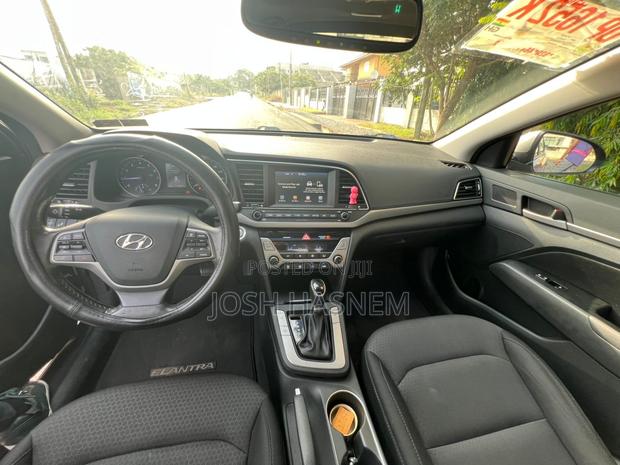 Hyundai Elantra Limited 2018 Silver