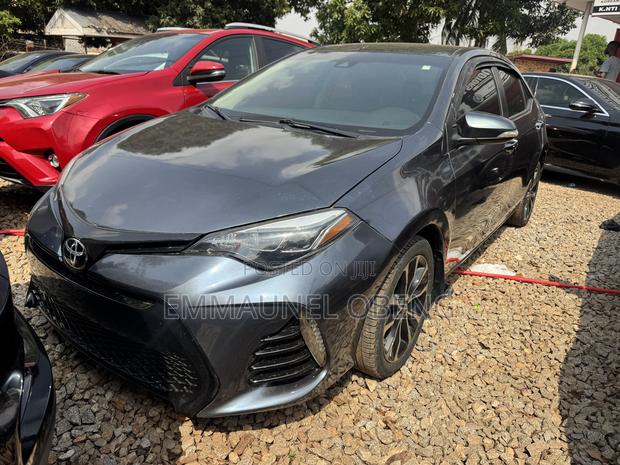 Toyota Corolla 2017 Gray