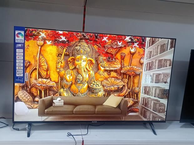 Ailyons Smart Tv 55′′ – Premium Look · Photo 4