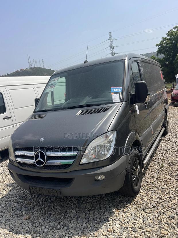 Mercedes-Benz Sprinter 2012 photo 4