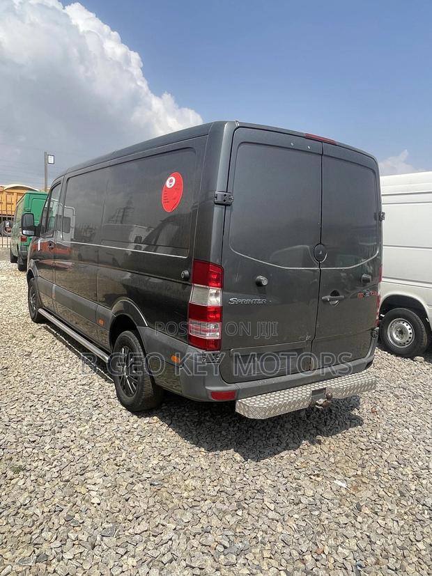 Mercedes-Benz Sprinter 2012 photo 7