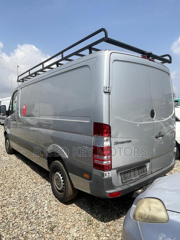Mercedes-Benz T1/TN 2025 photo 2