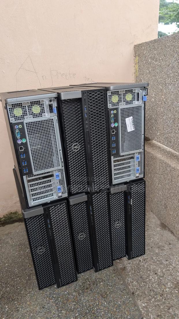New Desktop Computer Dell Precision 5820 16GB Intel Xeon SSD 256GB