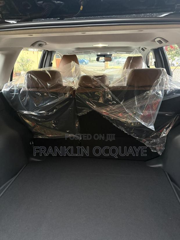 New Toyota Corolla Cross XLE 2025 Black