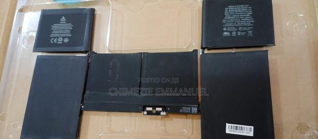 Macbook Pro Battery A1527 A170 photo 2