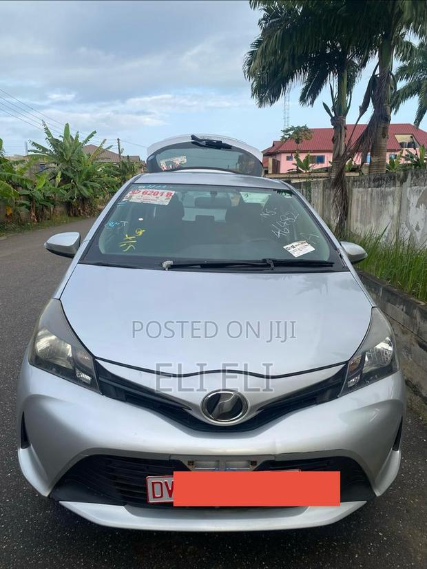 Toyota Vitz 1.3 AWD 5dr 2015 Silver