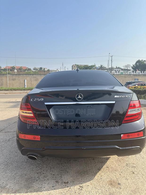 Mercedes-Benz C250 2014 Black