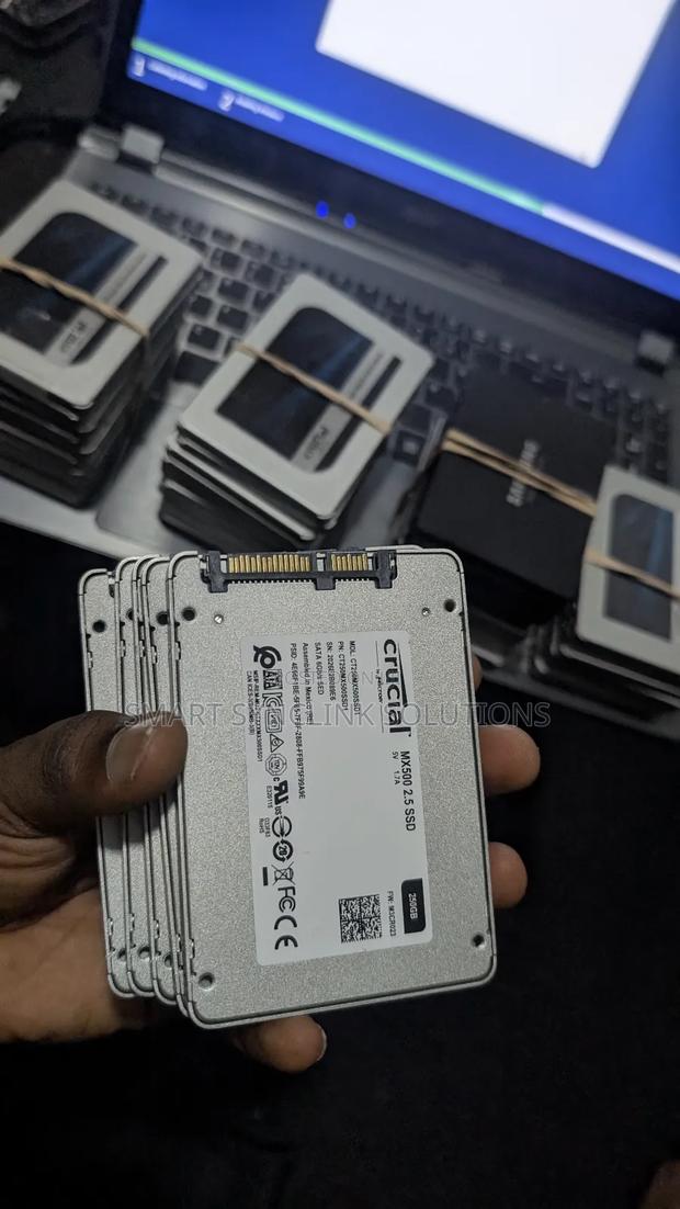 250/256g Original Sata Ssd Drives In Stock photo 3