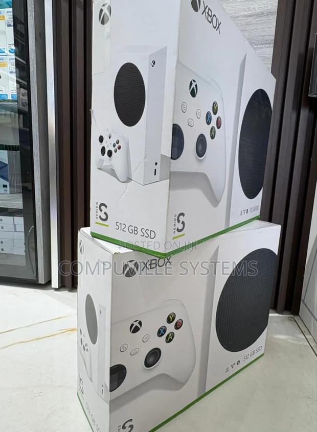 Xbox Series S photo 2