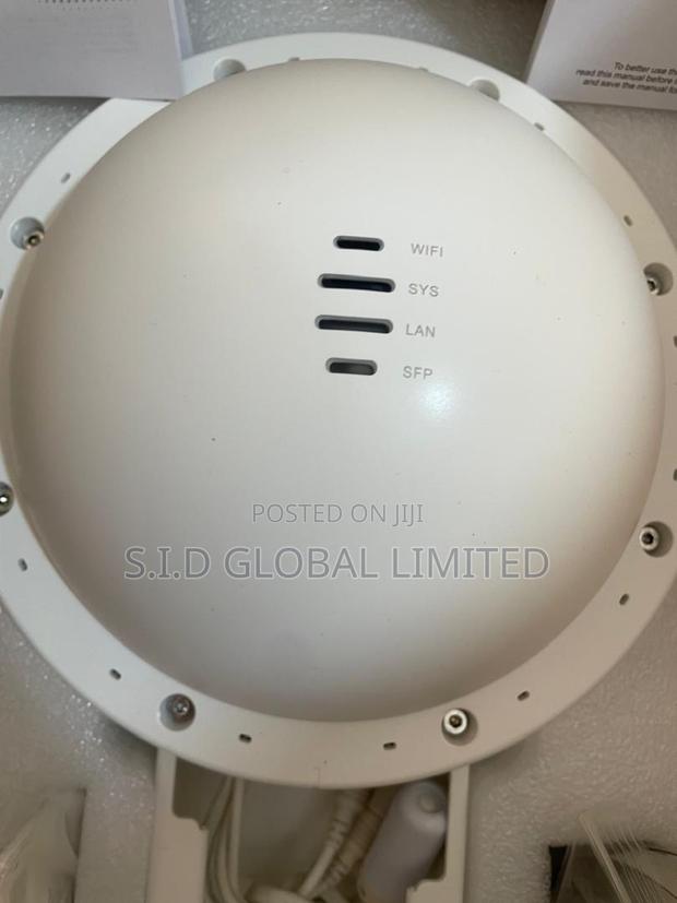 Ultra-wide 160mhz Bandwidth For High-density Outdoor Performance · Photo 2