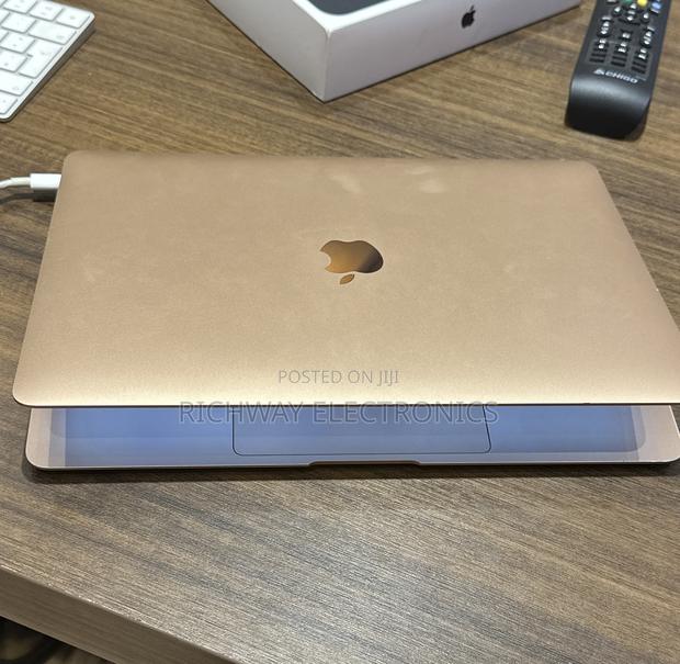Laptop Apple MacBook Air 2020 8GB Intel Core I5 SSD 512GB photo 2