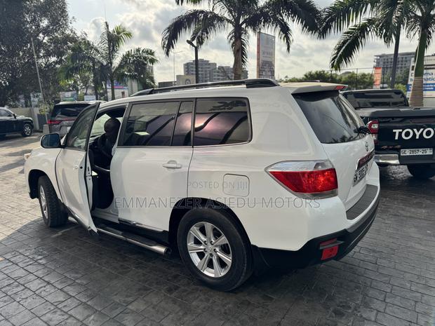 Toyota Highlander Limited 2011 White photo 5
