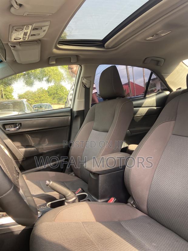 Toyota Corolla 2017 White