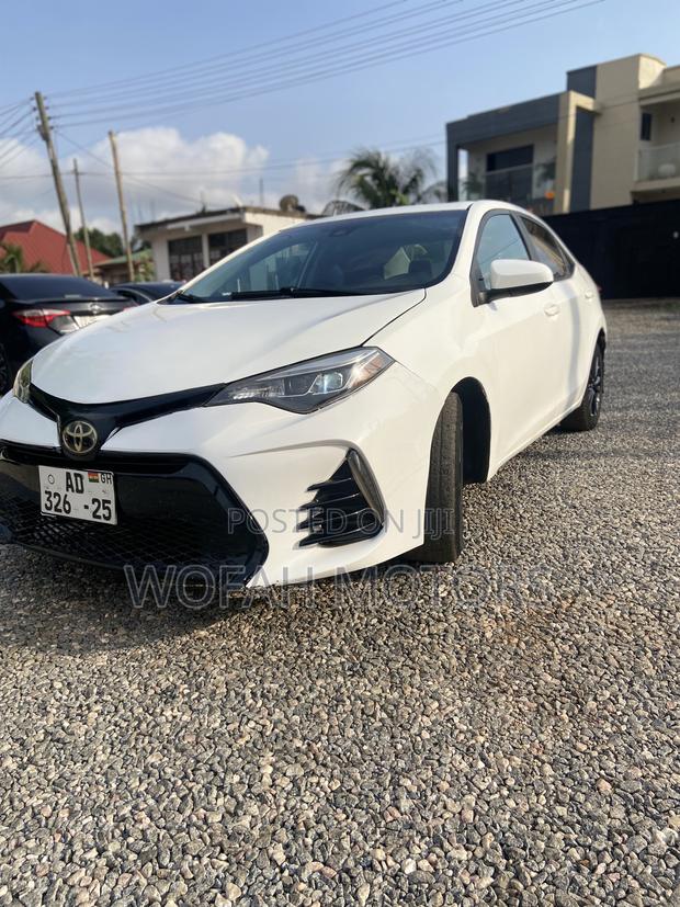 Toyota Corolla 2017 White