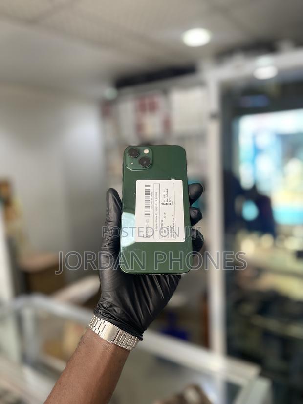 Apple iPhone 13 128 GB Green photo 2