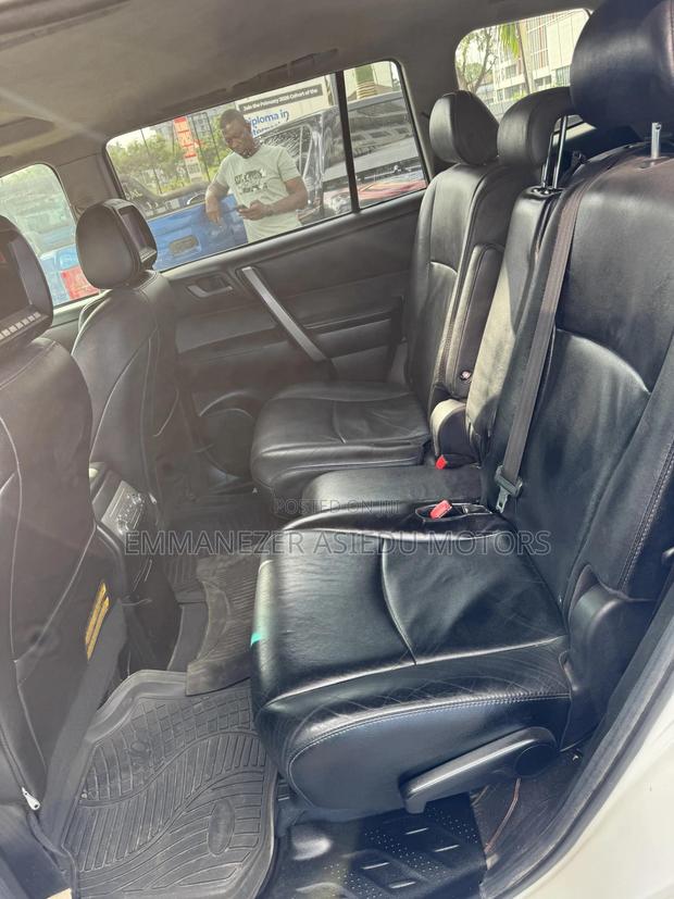 Toyota Highlander Limited 2011 White photo 11