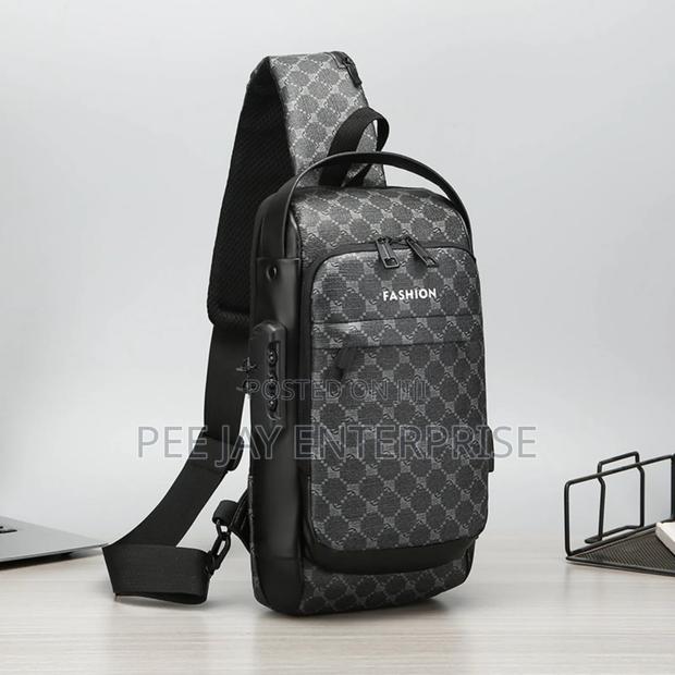 Anti-Theft Sling Backpack With a Usb Charging Port