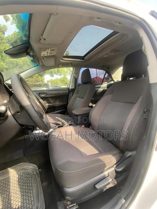 Toyota Corolla 2017 White