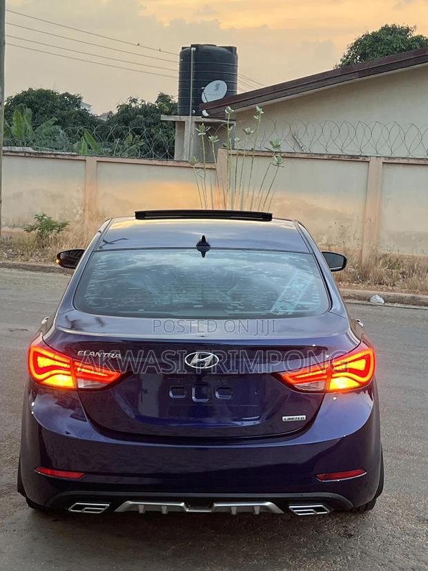 Hyundai Elantra Limited 4dr Sedan (1.8L 4cyl 6A) 2014 Blue