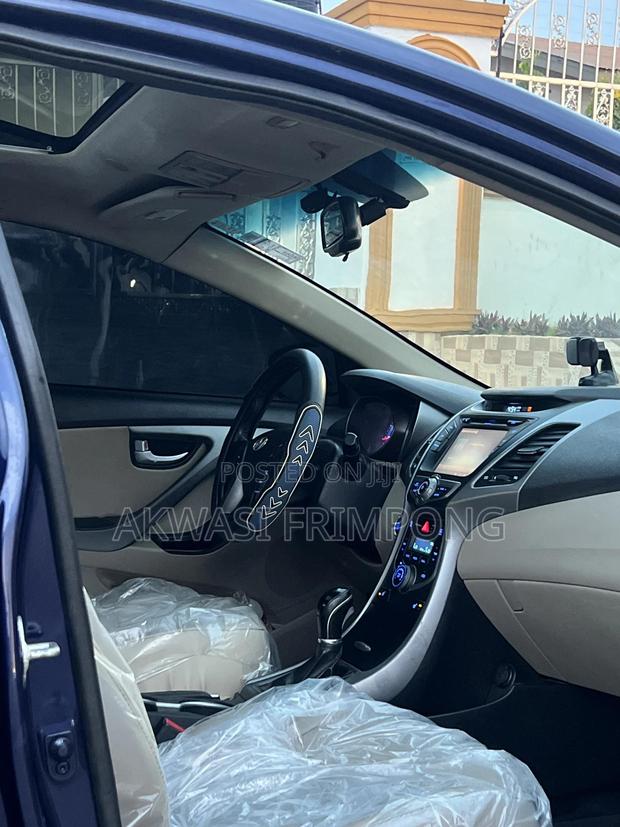 Hyundai Elantra Limited 4dr Sedan (1.8L 4cyl 6A) 2014 Blue