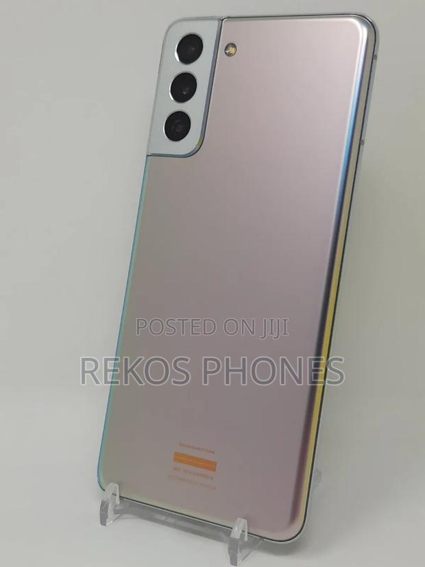 New Samsung Galaxy S21 5G 128 GB photo 2