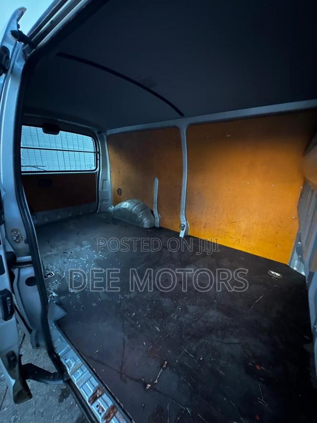 Toyota HiAce 2013 Silver